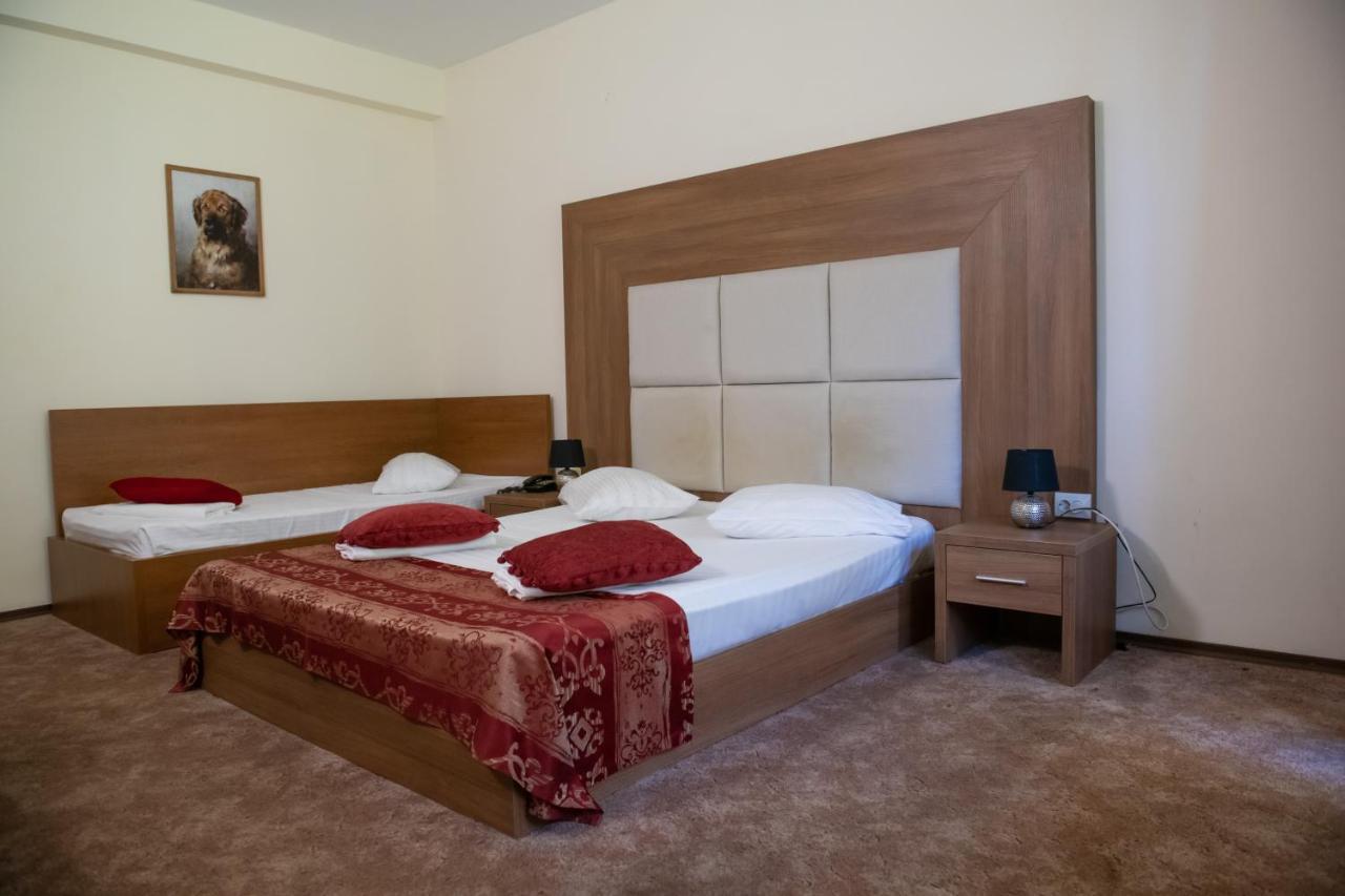Hotel Panoramic Râmnicu Vâlcea Extérieur photo