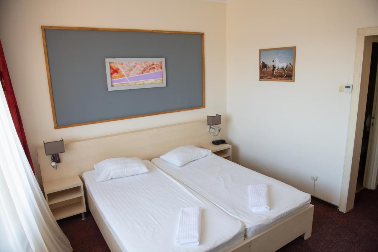 Hotel Panoramic Râmnicu Vâlcea Extérieur photo