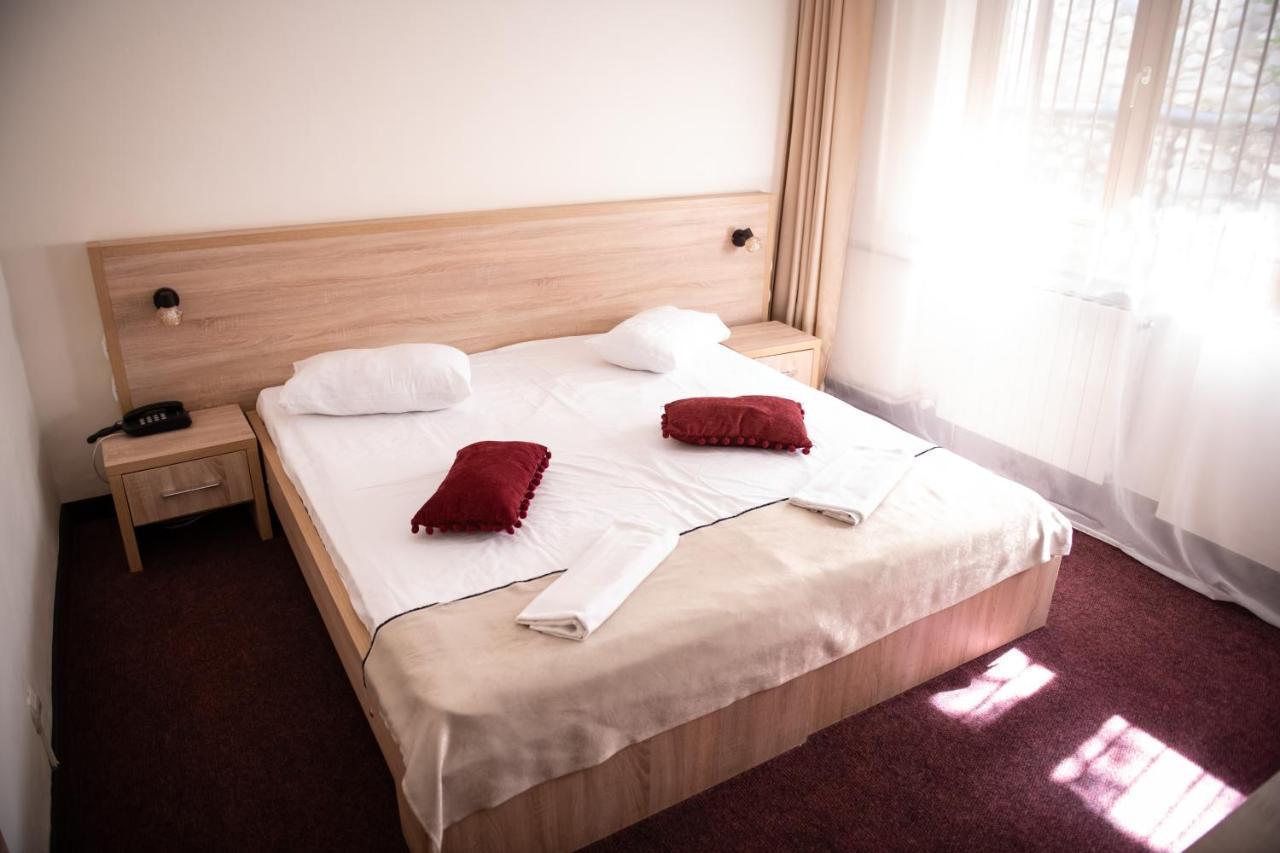 Hotel Panoramic Râmnicu Vâlcea Extérieur photo