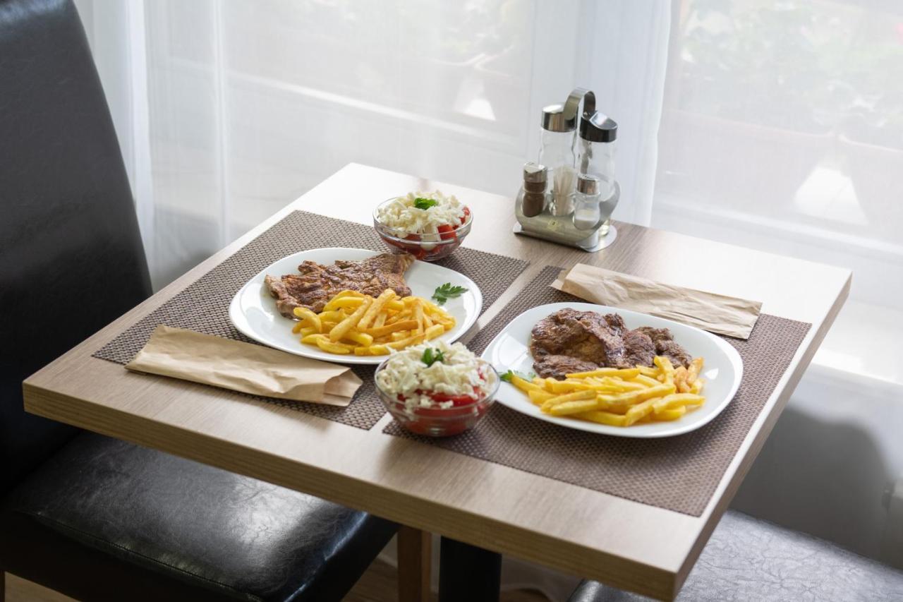 Hotel Panoramic Râmnicu Vâlcea Extérieur photo