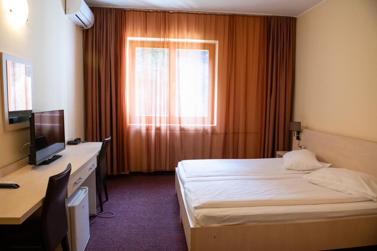 Hotel Panoramic Râmnicu Vâlcea Extérieur photo